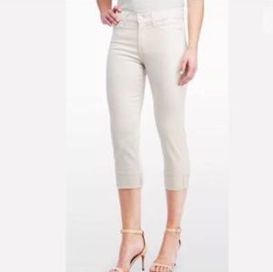 New NYDJ size 0 Dayla wide cuff Capri jeans pants